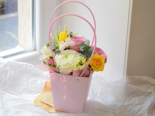 Posetuta cu Zambete - aranjament floral